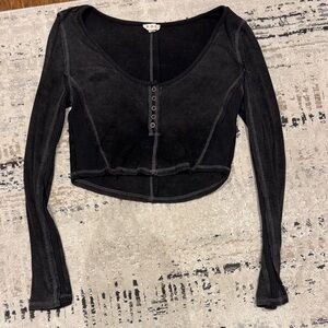 POL Black Buttoned Long Sleeve Crop Top